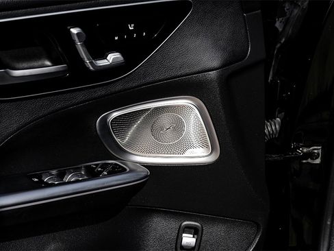 Used 2022 Mercedes-Benz C 300 Sedan w/ Exclusive Trim Package image 47