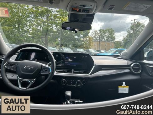 New 2025 Chevrolet Trax ACTIV w/ Driver Confidence Package image 12