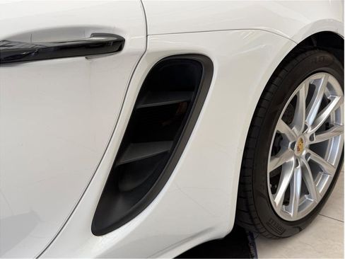 Used 2019 Porsche 718 Boxster image 33