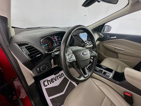 Used 2019 Ford Escape Titanium AWD/4WD image 9