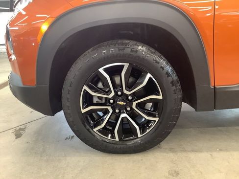 Used 2023 Chevrolet TrailBlazer ACTIV w/ Sun and Liftgate Package AWD/4WD image 24