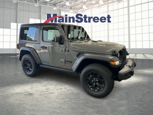 Used 2022 Jeep Wrangler Sport AWD/4WD image 7