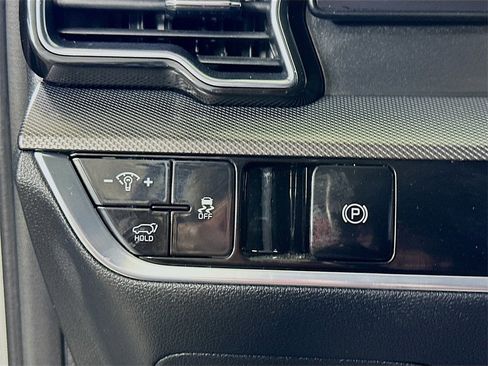Used 2023 Kia Sportage SX image 18