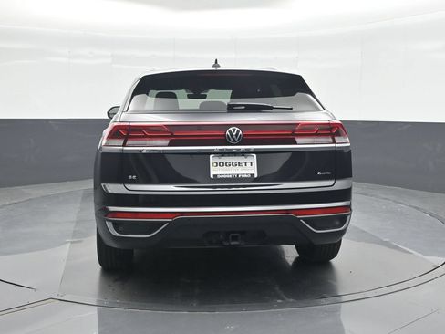 Used 2026 Volkswagen Atlas Cross Sport SE AWD/4WD image 16