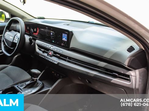 Used 2025 Kia K4 FWD image 23