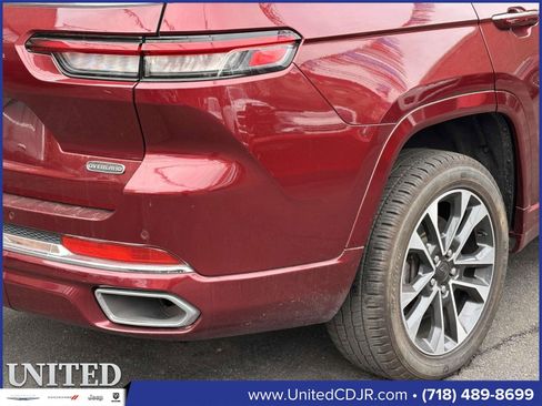 Used 2021 Jeep Grand Cherokee L Overland w/ Luxury Tech Group IV image 12