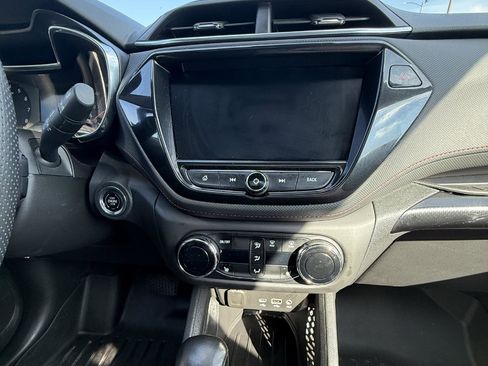 Used 2022 Chevrolet TrailBlazer RS w/ Sun and Liftgate Package image 8