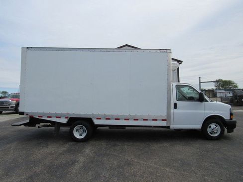 Used 2024 Chevrolet Express 3500 w/ Power Convenience Package RWD image 2