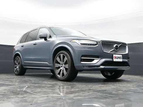 Used 2023 Volvo XC90 B6 Ultimate w/ Protection Package Premier AWD/4WD image 31