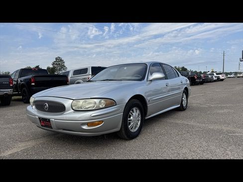 Used 2002 Buick Le Sabre Custom w/ Prestige Pkg FWD image 1
