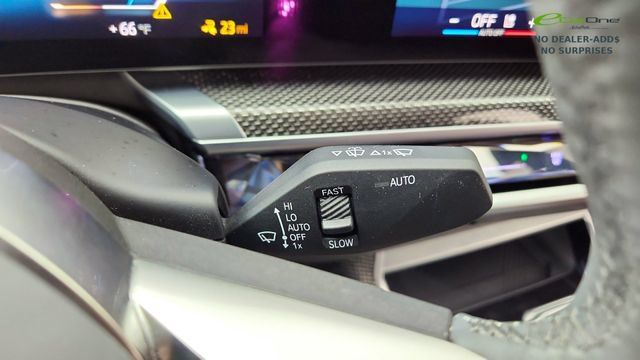 Used 2023 BMW i7 xDrive60 AWD/4WD image 40