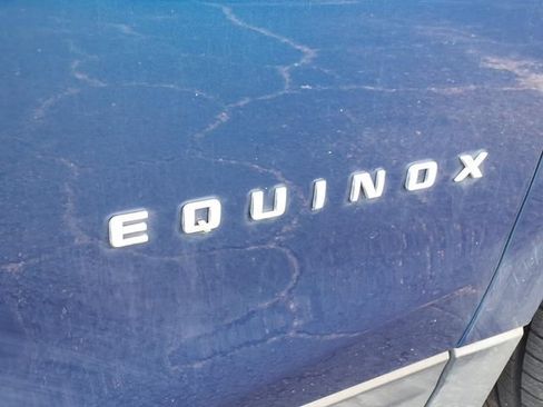 Used 2023 Chevrolet Equinox LS w/ LS Convenience Package FWD image 11