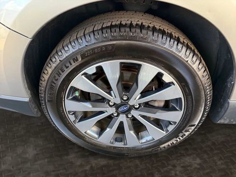 Used 2015 Subaru Outback 2.5i Limited AWD/4WD image 36
