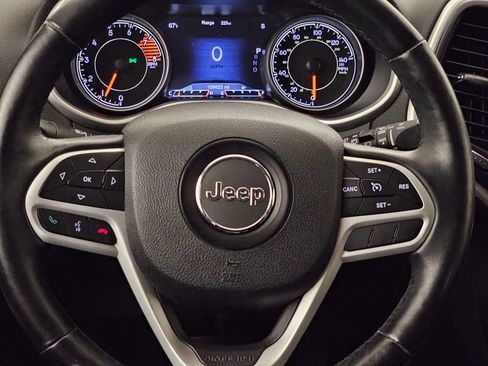 Used 2017 Jeep Cherokee Trailhawk AWD/4WD image 9
