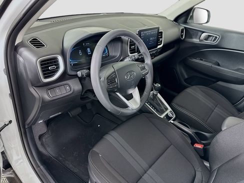 New 2026 Hyundai Venue SEL FWD image 9