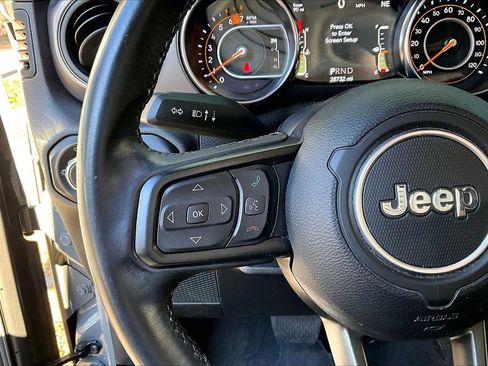 Used 2021 Jeep Wrangler Sport S image 9