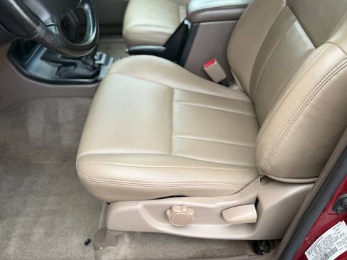 Used 2002 Toyota 4Runner SR5 w/ Leather Trim Pkg AWD/4WD image 92