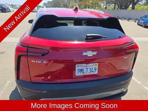Used 2024 Chevrolet Blazer EV LT AWD/4WD image 4