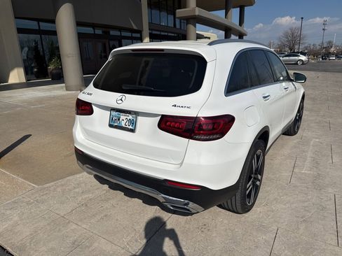Used 2020 Mercedes-Benz GLC 300 4MATIC image 3