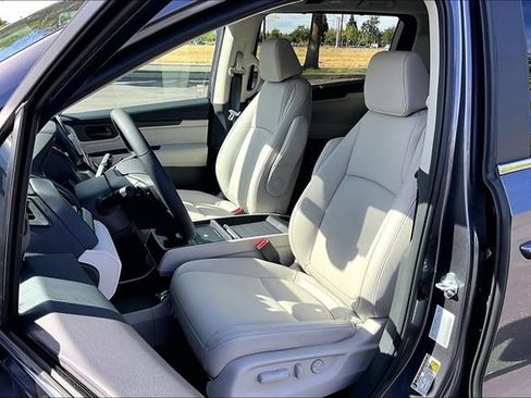 New 2026 Honda Odyssey EX-L image 9
