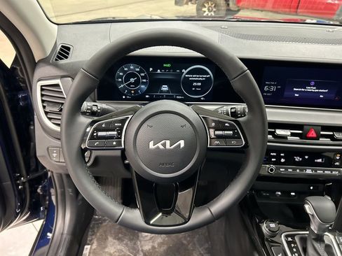 New 2026 Kia Seltos EX w/ EX Sunroof Package image 13