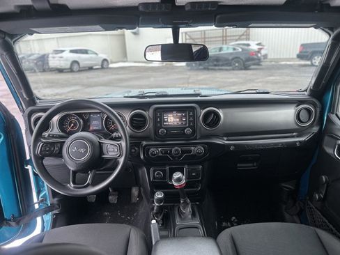 Used 2020 Jeep Wrangler Unlimited Sport image 12