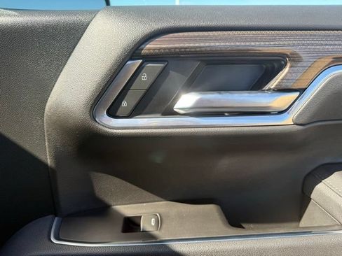 Used 2025 Chevrolet Silverado 1500 LT w/ Z71 Off-Road Package AWD/4WD image 48
