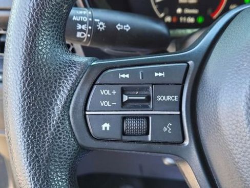 Used 2023 Honda CR-V LX image 18