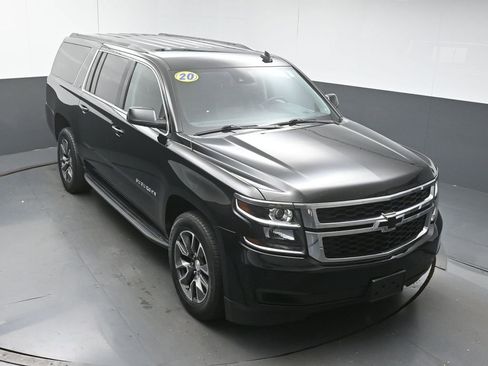 Used 2020 Chevrolet Suburban LT image 40