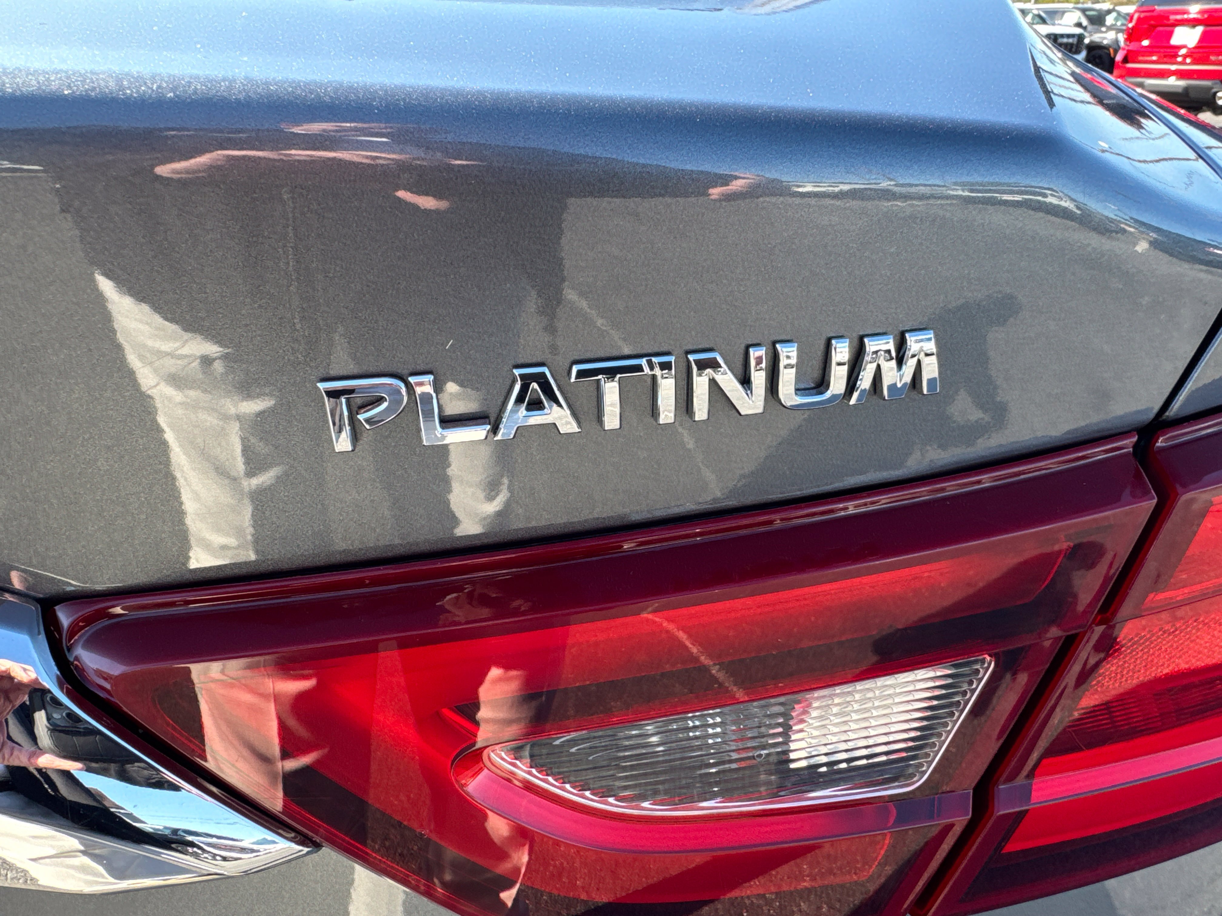 Used 2018 Nissan Maxima Platinum FWD image 10