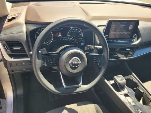 Used 2023 Nissan Rogue SV FWD image 30