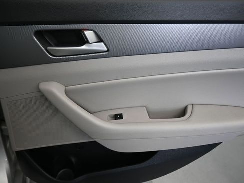 Used 2016 Hyundai Sonata SE image 33