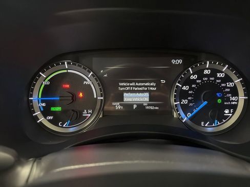 Used 2024 Toyota Highlander XLE image 26