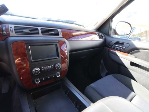 Used 2012 Chevrolet Avalanche LS w/ All-Star Edition image 22