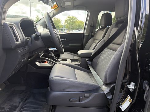 Used 2026 Nissan Frontier SV w/ SV Convenience Package AWD/4WD image 16