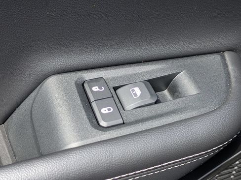 Used 2024 Jeep Grand Cherokee L Limited w/ Luxury Tech Group II AWD/4WD image 28