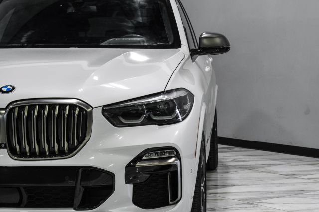 Used 2020 BMW X5 M50i AWD/4WD image 44
