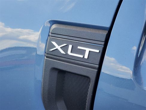 New 2025 Ford Maverick XLT w/ XLT Luxury Package image 29