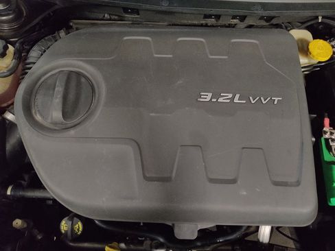 Used 2014 Jeep Cherokee Limited FWD image 30