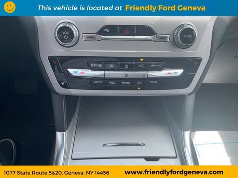 Used 2024 Ford Explorer XLT w/ Equipment Group 202A AWD/4WD image 23