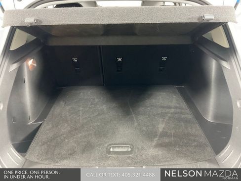 Used 2024 Chevrolet Trax LT FWD image 13