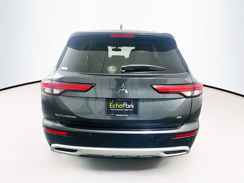 Used 2024 Mitsubishi Outlander SE FWD image 7