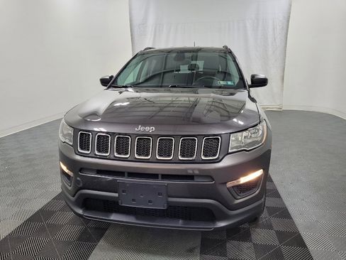 Used 2018 Jeep Compass Sport w/ Tech Group AWD/4WD image 15