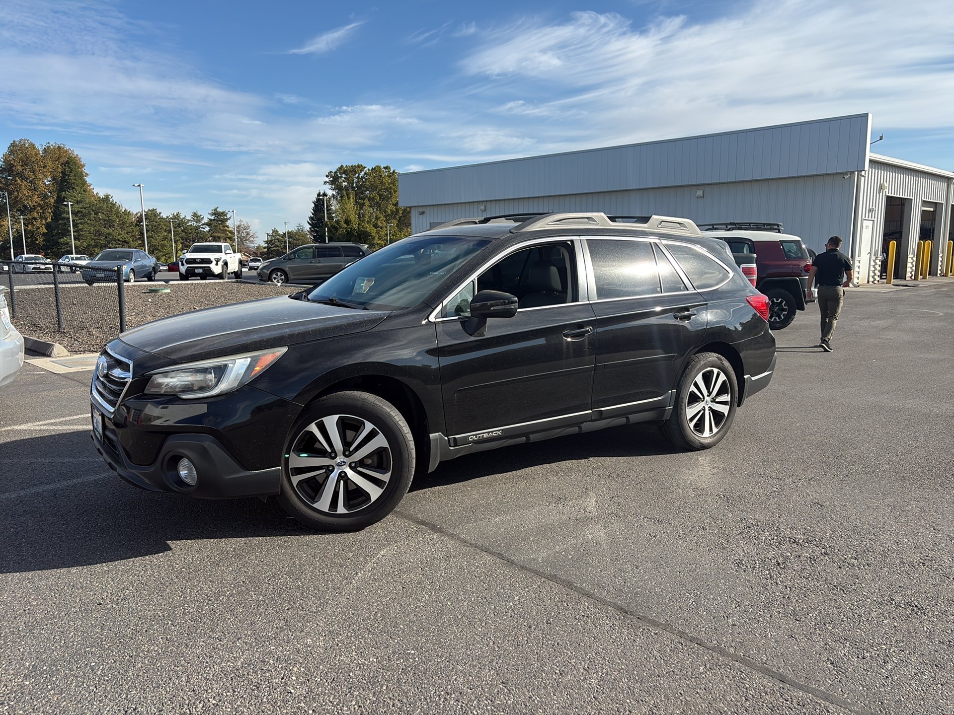 Used 2019 Subaru Outback 3.6R Limited w/ Popular Package #2 AWD/4WD image 5