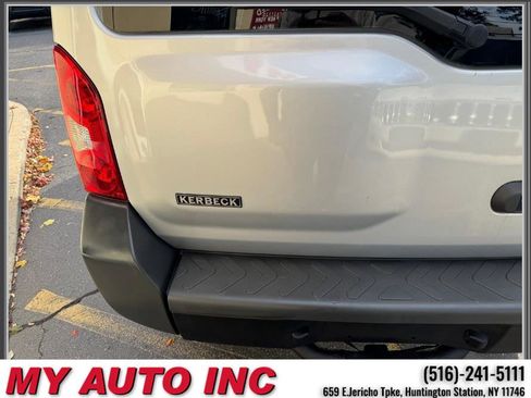 Used 2011 Nissan Xterra S image 32