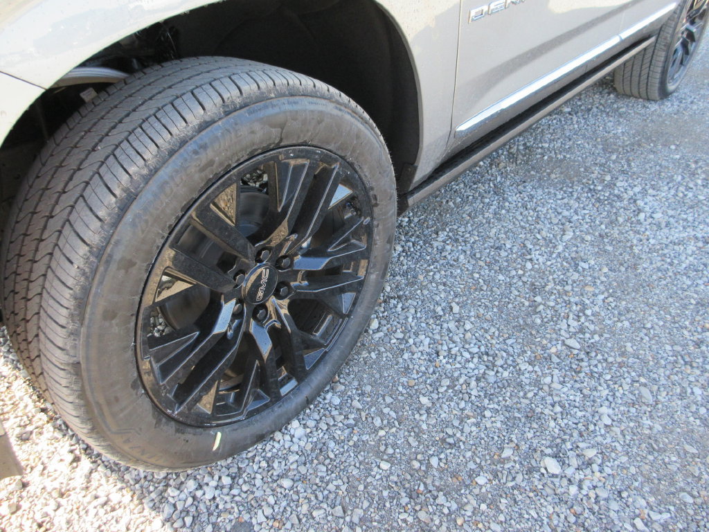 New 2027 GMC Yukon Denali w/ Sun & Power Step Package AWD/4WD image 11