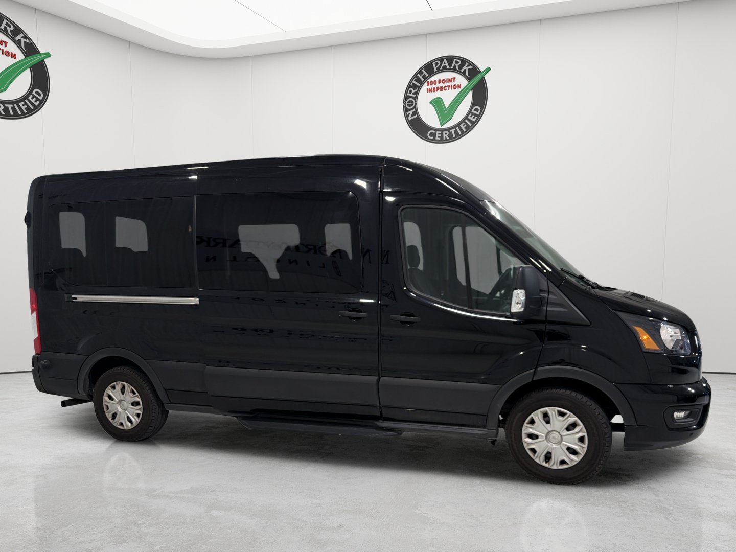 Used 2024 Ford Transit 350 XLT RWD image 4