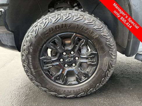 Used 2024 Chevrolet Silverado 1500 ZR2 w/ Technology Package AWD/4WD image 30