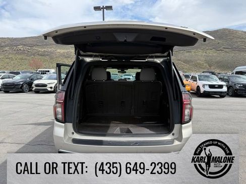 Used 2022 Chevrolet Tahoe LT w/ Luxury Package AWD/4WD image 32