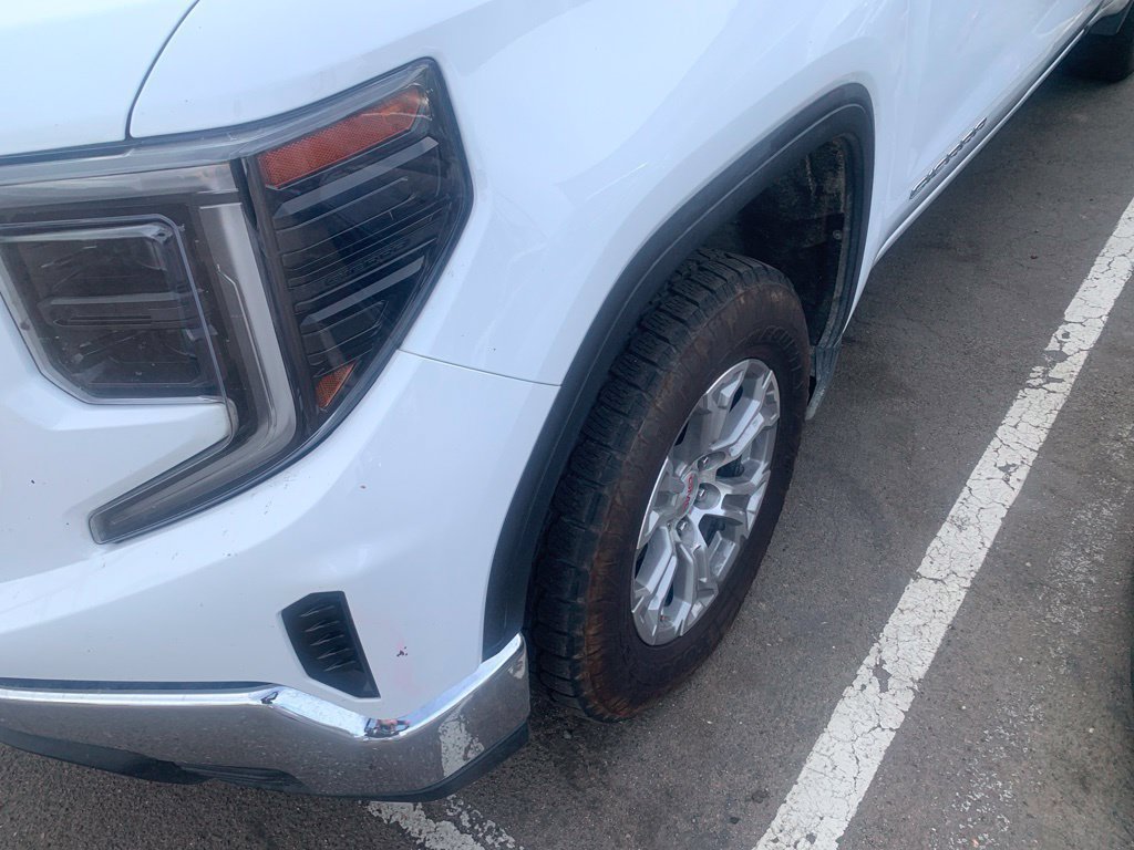 Used 2023 GMC Sierra 1500 SLE AWD/4WD image 2